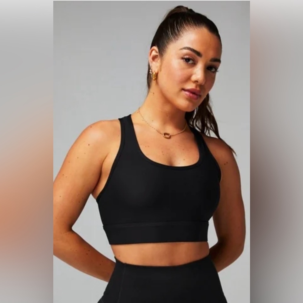 Fabletics On-The-Go Medium Impact Sports
Bra, Black, Size M